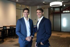Manuel y Santiago Passaglia presentan HECHOS